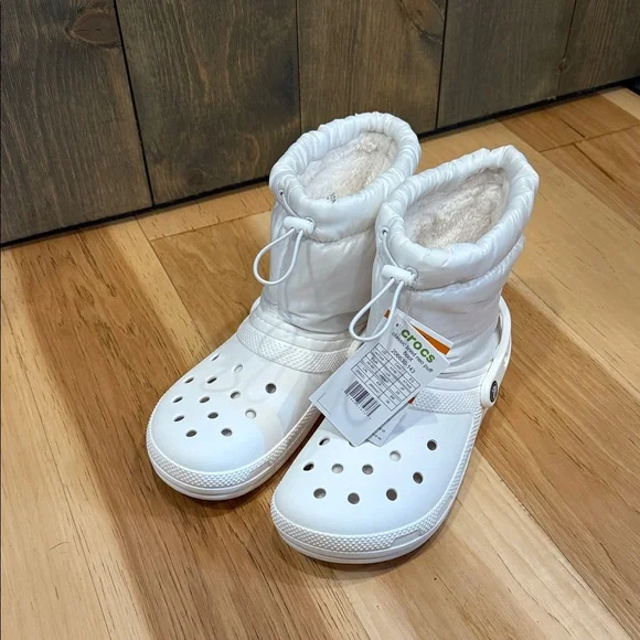 CROCS White Winter Boots NWT - Picture 3 of 8